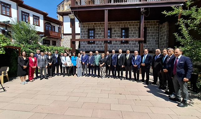 Bakan Tekin'den LGS Açıklaması: CHP Manipüle Ediyor 