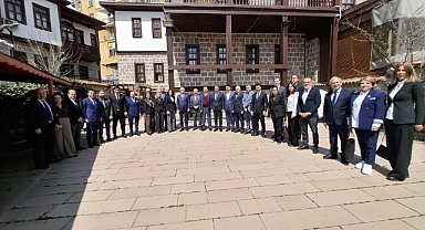 EFKAN ALA'DAN YENİ ANAYASA VE EKONOMİ MESAJI: 