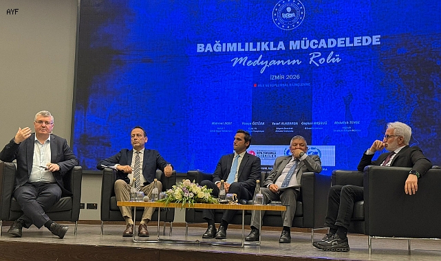 BAĞIMLILIKLA MÜCADELEDE MEDYANIN ROLÜ PANELİ İZMİR'DE YAPILDI